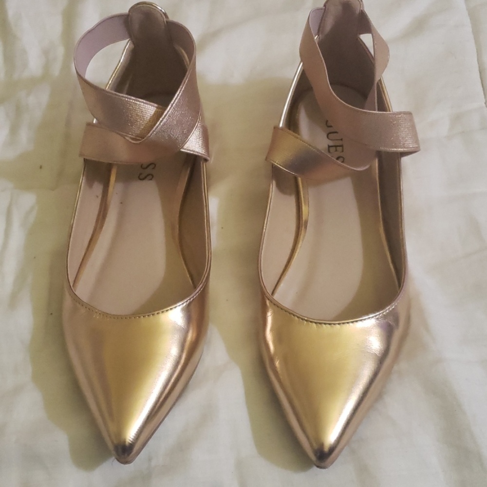 Guess flats